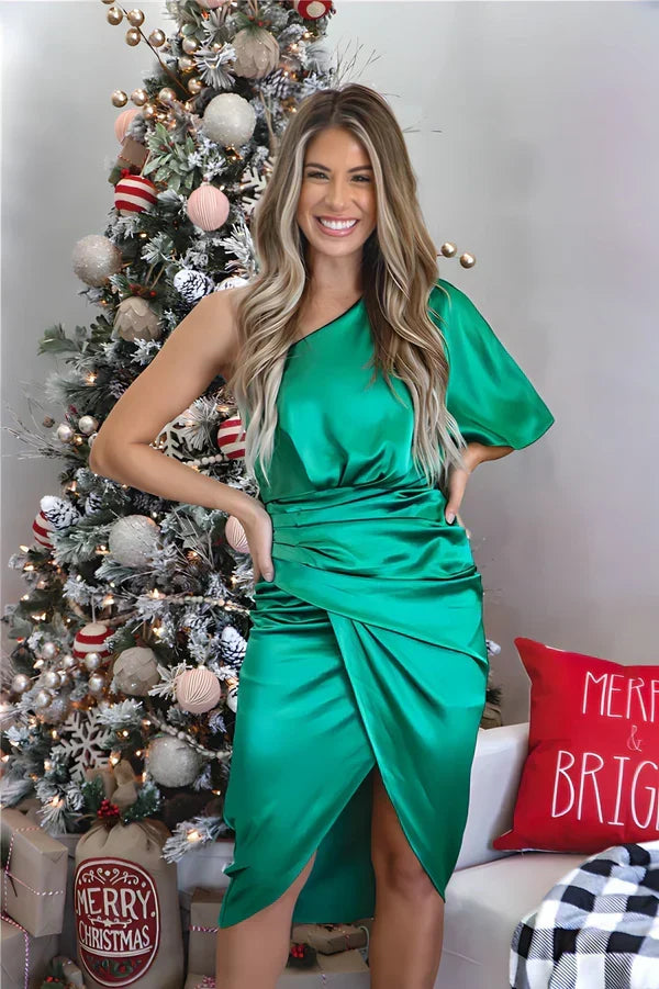 Robe de soirée longue en soie Celina pour femme, design tendance et féminin, très glamour.