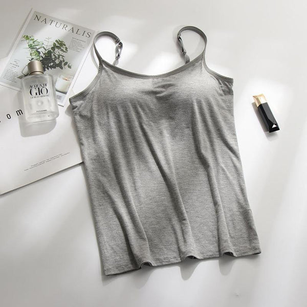 Top Lina avec soutien-gorge intégré, léger et respirant, idéal pour toutes activités.