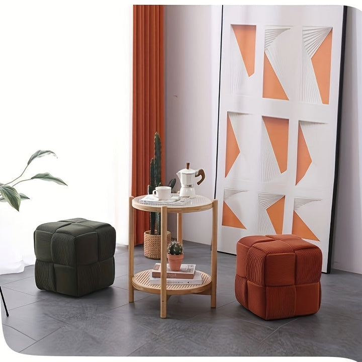 Pouf Ottoman CordyCube orange sale. Velours côtelé confortable, design polyvalent pour votre espace de vie.