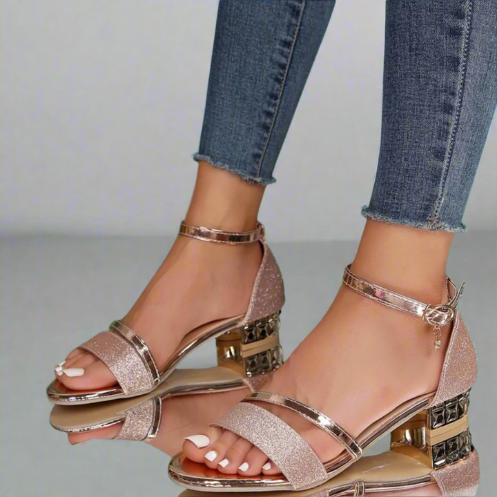 Chaussures Jarmara Premium femmes, sandales chic offrant un confort ultime pour toutes occasions estivales.