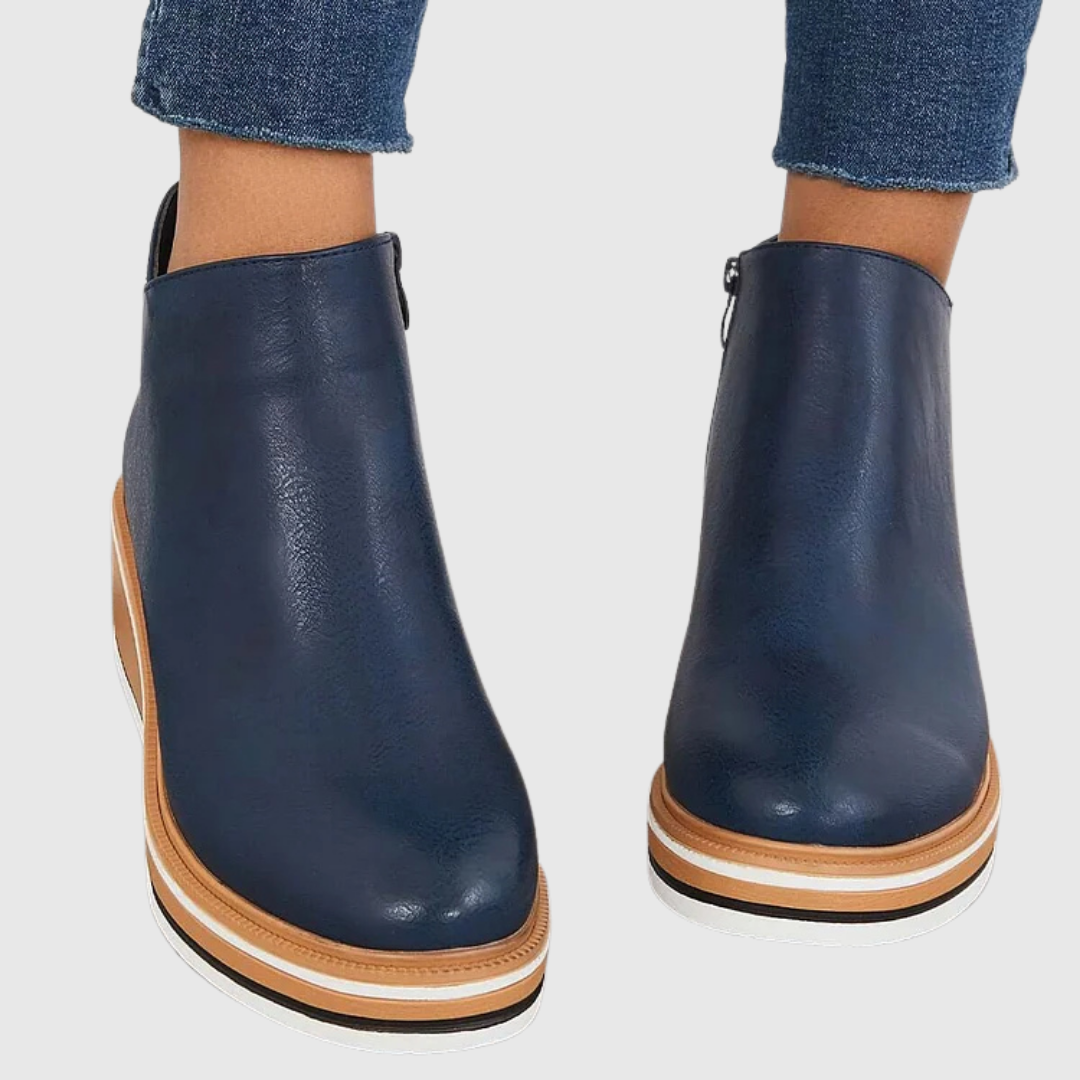 Bottes femme confort quotidien. Élégantes et pratiques pour un look de ville toute la journée en automne.