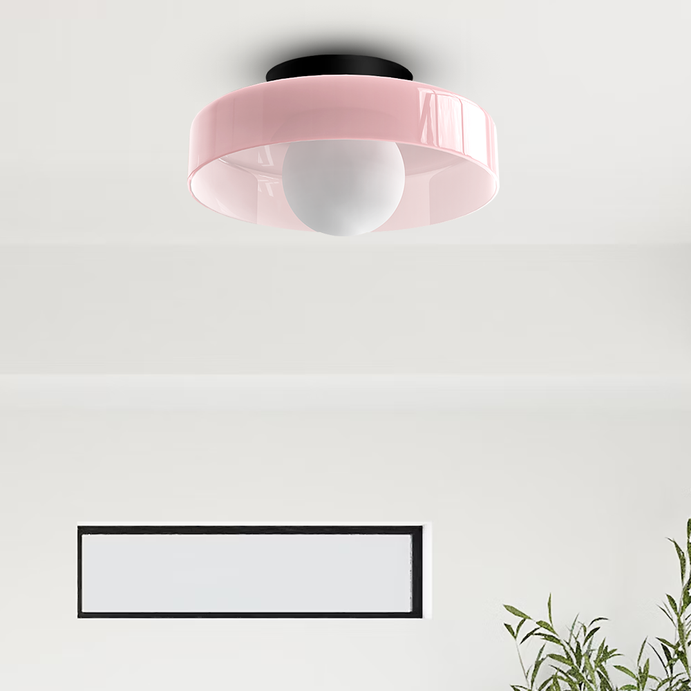 Plafonnier LED rond, style moderne, pour un éclairage doux et efficace.