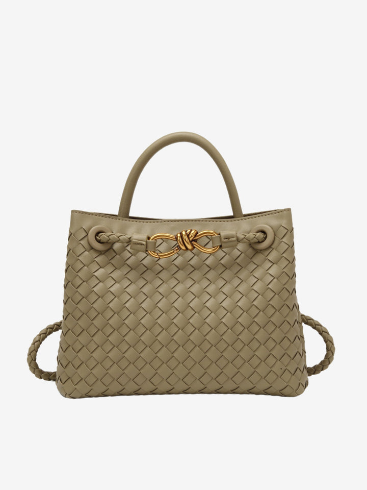 Sac bourse tressé tendance pour femme, cuir vegan, compact et chic.