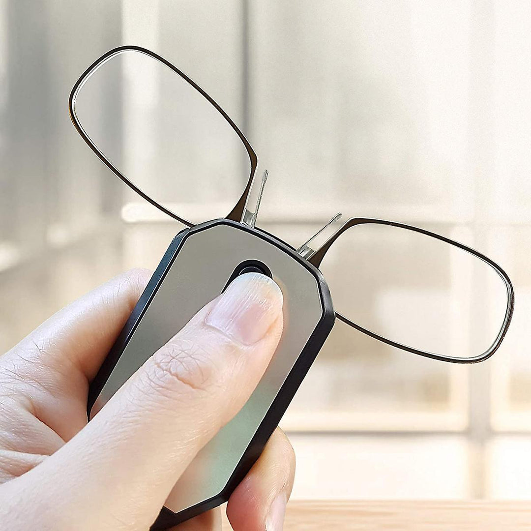Cadeau parfait : lunettes de lecture unisex compactes et portables, avec étui, un accessoire optique essentiel.
