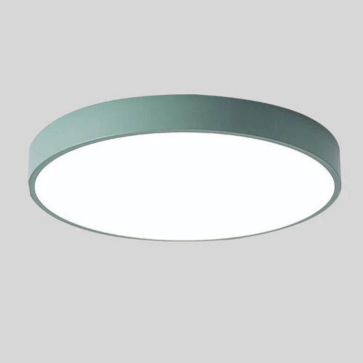 Lampe de plafond Delos Skandi, design nordique chic, crée une atmosphère accueillante.