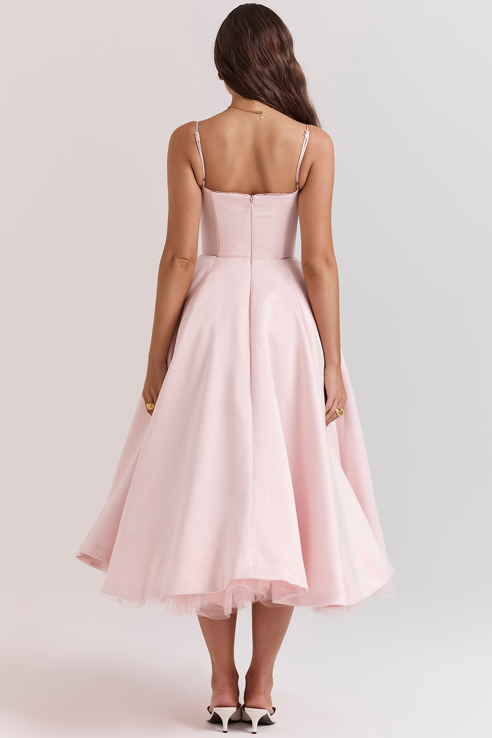 Robe longue de bal Sophia, très élégante et féminine, parfaite pour les grandes occasions.