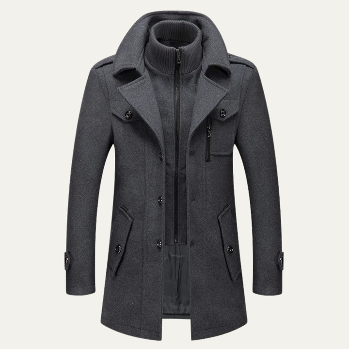 Trench coat homme gris, élégant et polyvalent, vêtement extérieur parfait pour un look chic.