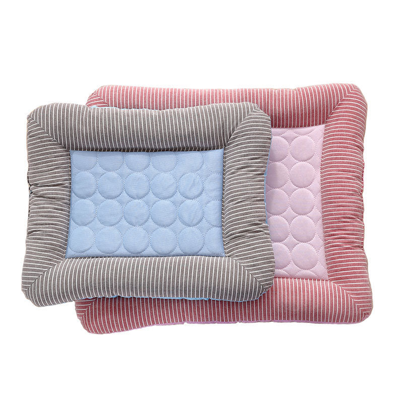 Coussin rafraîchissant pour animaux, soulage la chaleur, offre confort et fraîcheur estivale.