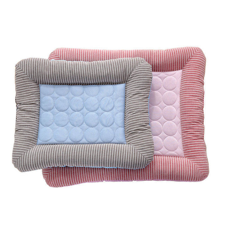 Coussin rafraîchissant pour animaux, soulage la chaleur, offre confort et fraîcheur estivale.