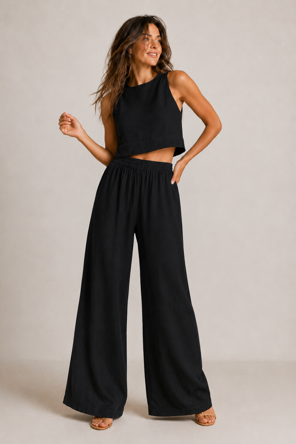Tenue estivale femme, ensemble deux pièces avec pantalon large fluide, confortable et tendance.