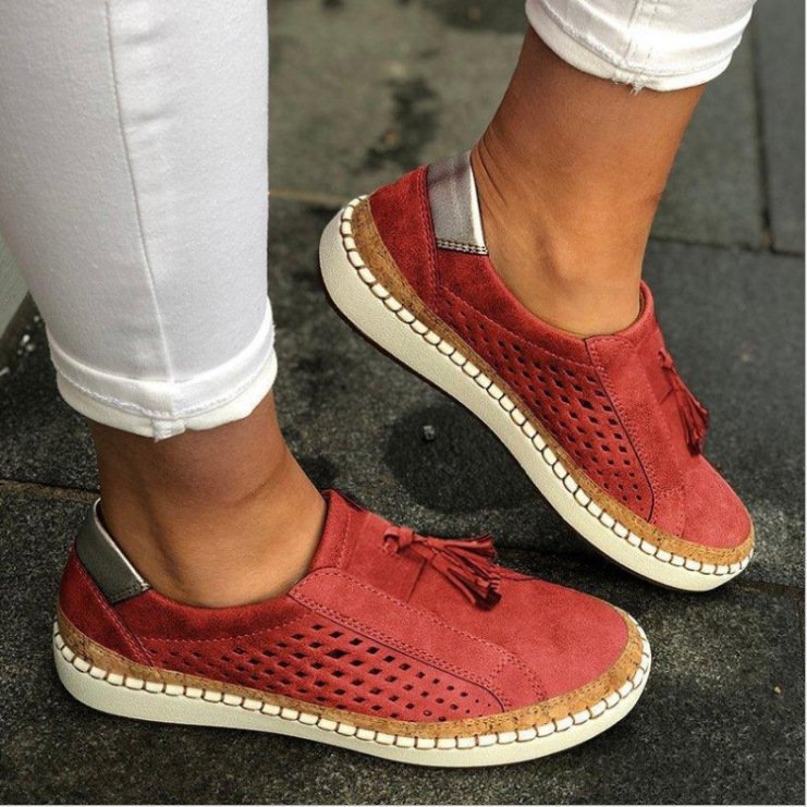 Élégantes sandales d'été pour femmes en cuir vegan respirant, confortables et légères, idéales pour le voyage.