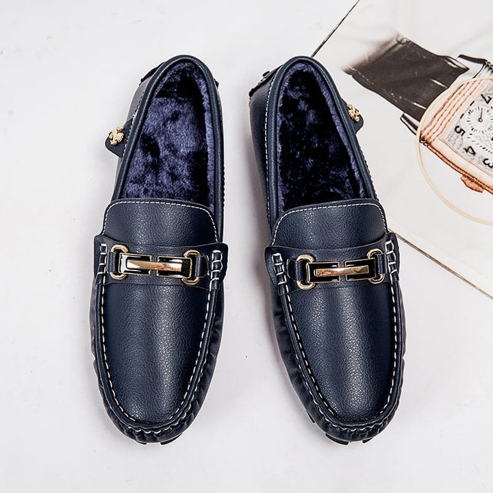Mocassins homme bleus élégants et confortables, parfaits pour l'hiver et la vie quotidienne. Faciles à enfiler.