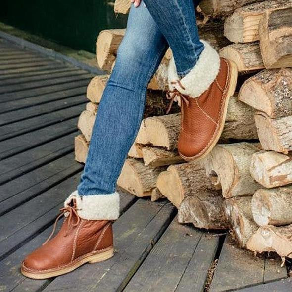 Bottes d'hiver pour femme, design moderne, chaudes, imperméables et avec semelles antidérapantes.