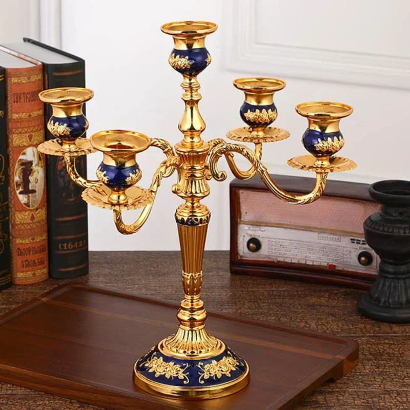 Chandelier de luxe 5 bras argenté, sublime votre intérieur avec son design élégant.