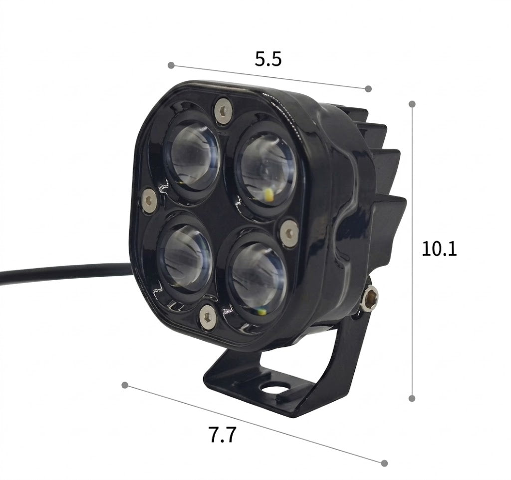 Projecteur LED PowerRay étanche IP67, équipement professionnel avec pied noir pour recherche et sauvetage.