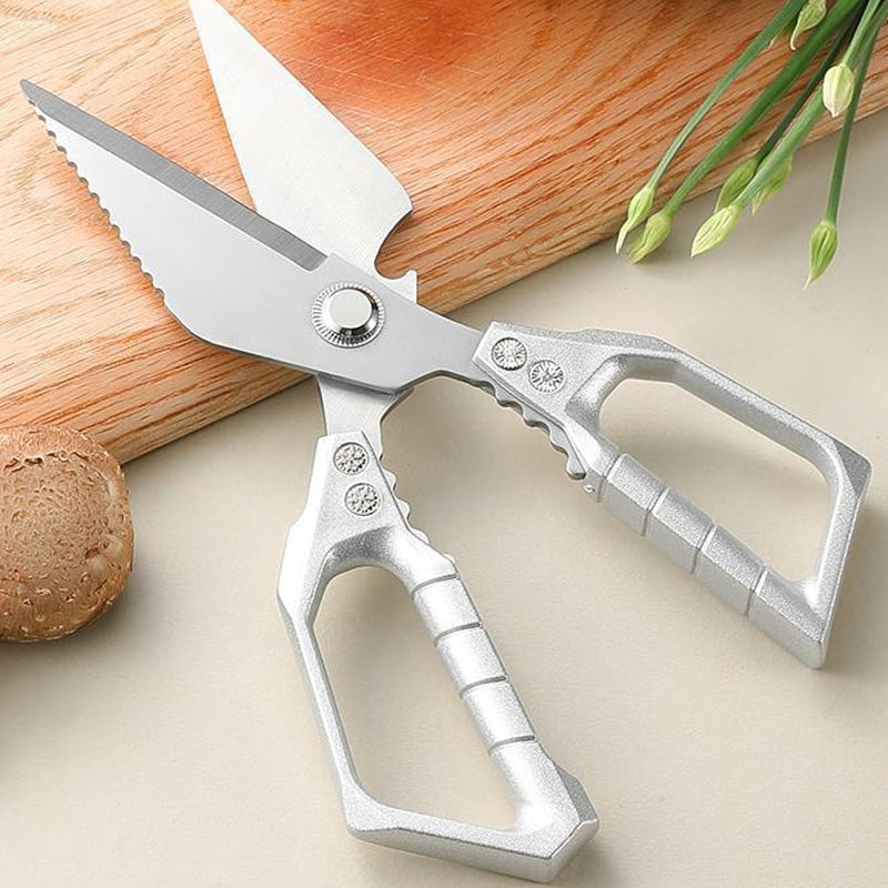 Outil de découpe robuste pour cuisine, idéal pour préparation facile des aliments.