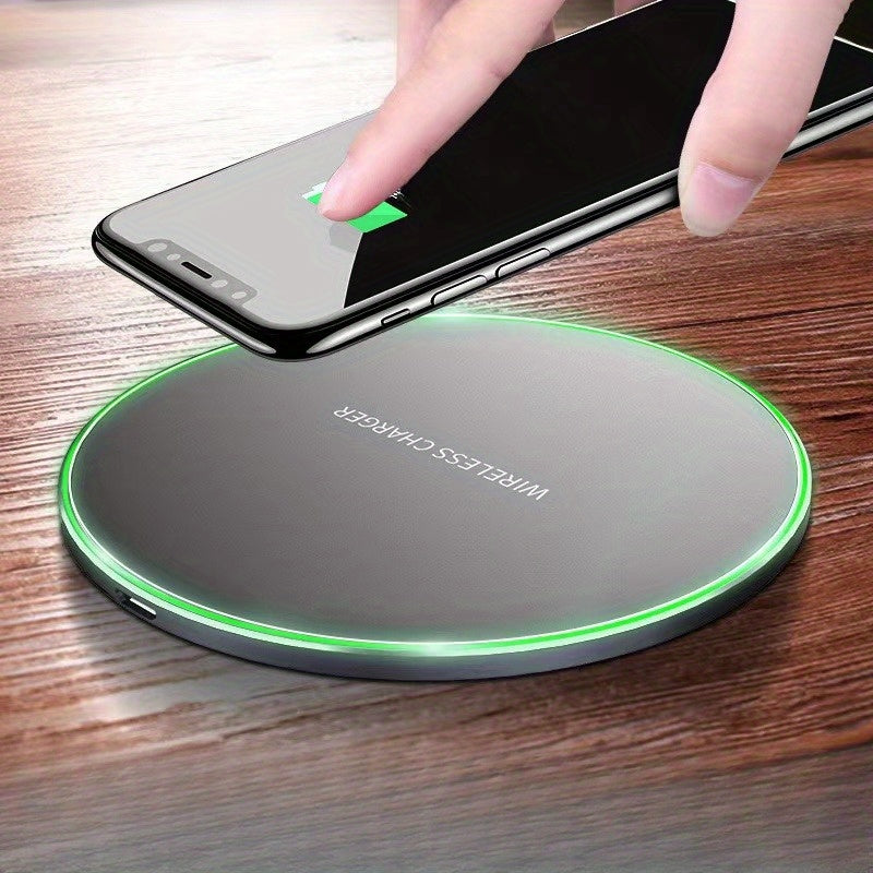 Chargeur sans fil rapide universel pour smartphones iPhone & Android, idéal pour bureau et chevet.