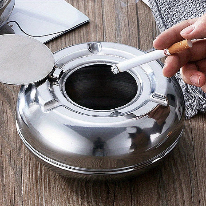 Cendrier extérieur/intérieur en acier inoxydable brossé avec couvercle coupe-vent, durable et moderne.
