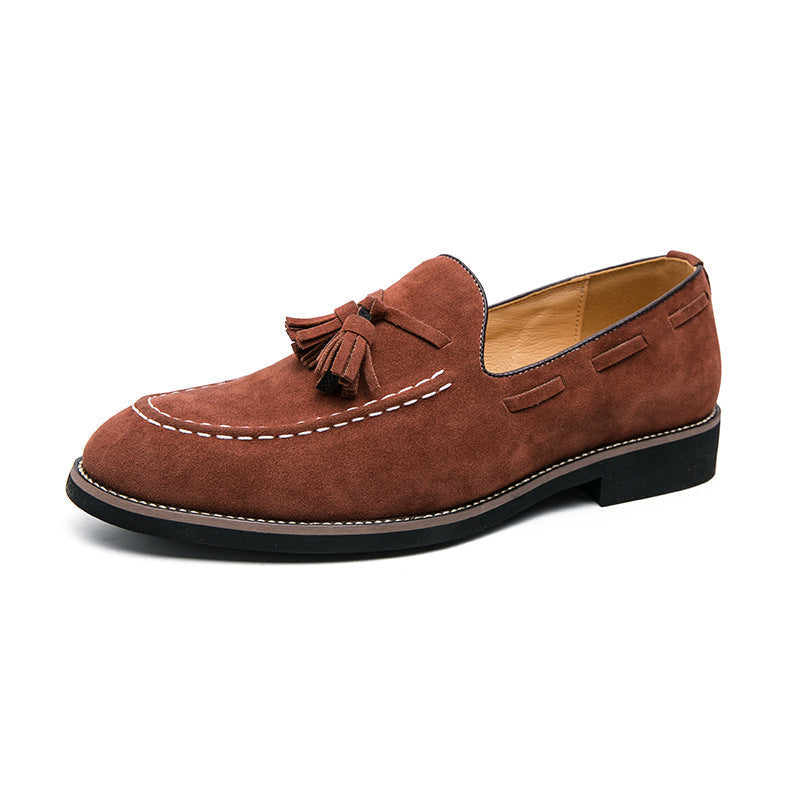 Mocassins confortables à glands pour hommes. Chaussures polyvalentes, élégantes pour le bureau ou décontractées.