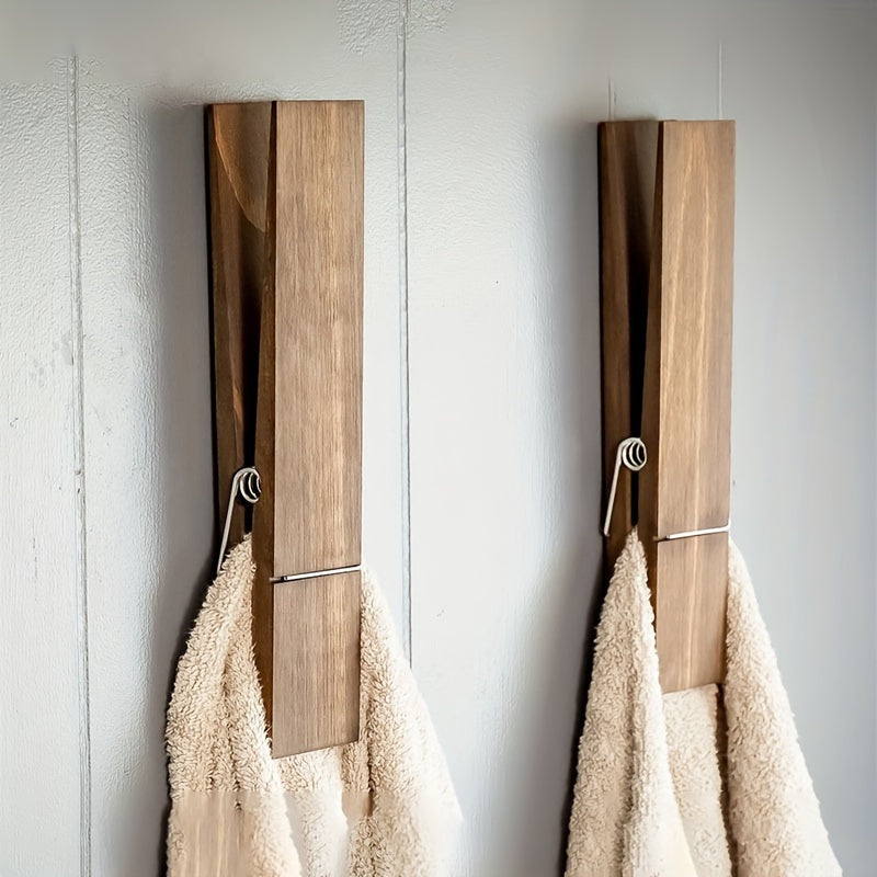 Porte-serviettes mural en bois élégant pour salle de bain moderne, optimise le rangement.