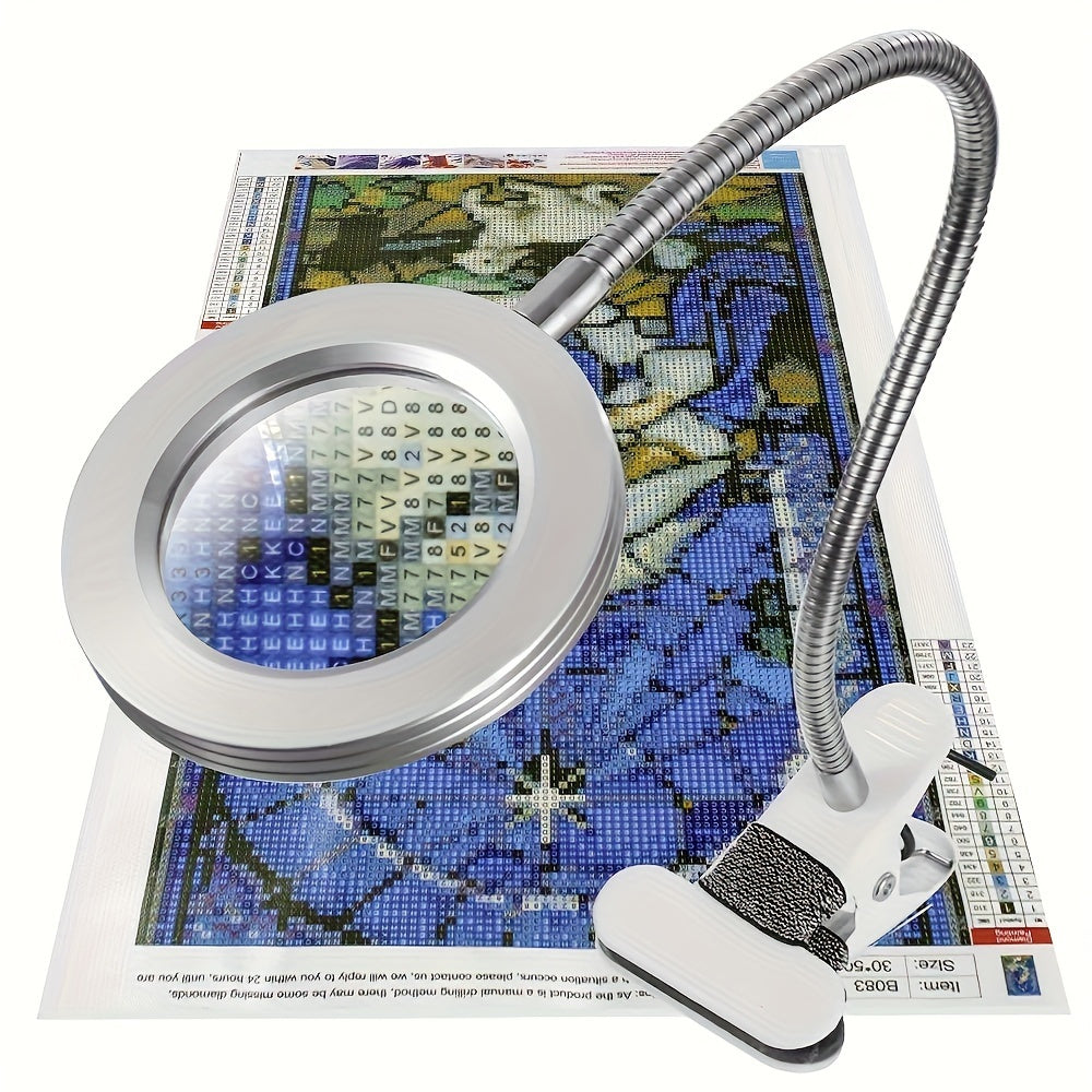 Lampe loupe LED avec pince pour travail manuel, précision et bricolage.