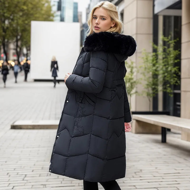 Manteau d'hiver femme, long et slim, élégance assurée, mode chic et protection contre le froid.