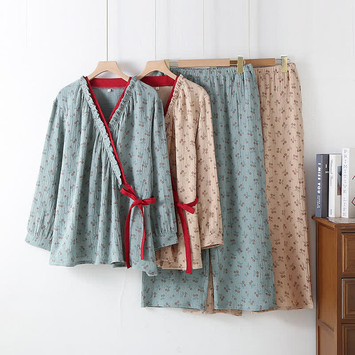 Pyjama kimono femme floral en gaze de coton léger, doux et respirant pour un confort nocturne ultime.