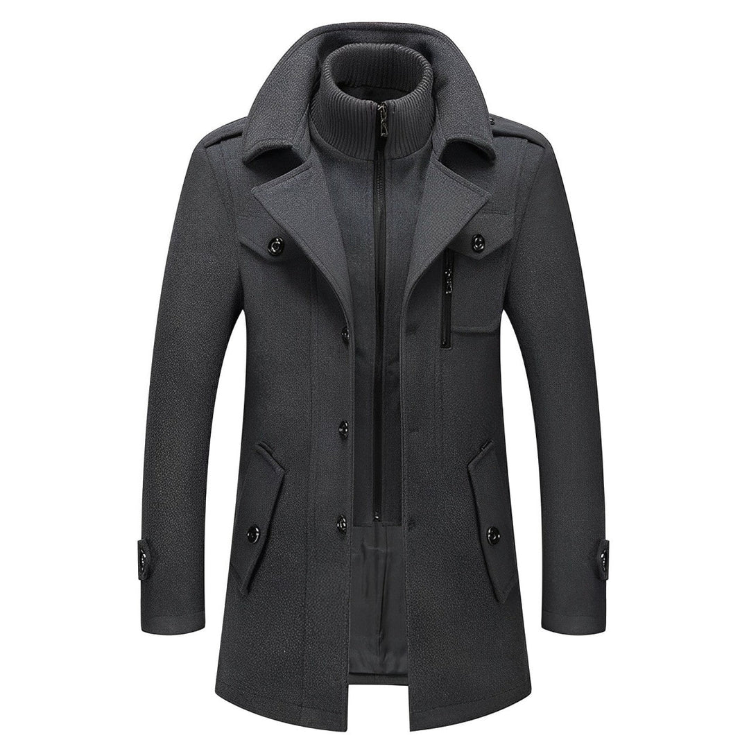 Gros plan du manteau homme: col double sophistiqué et fermeture éclair, accent sur le tissu élégant.