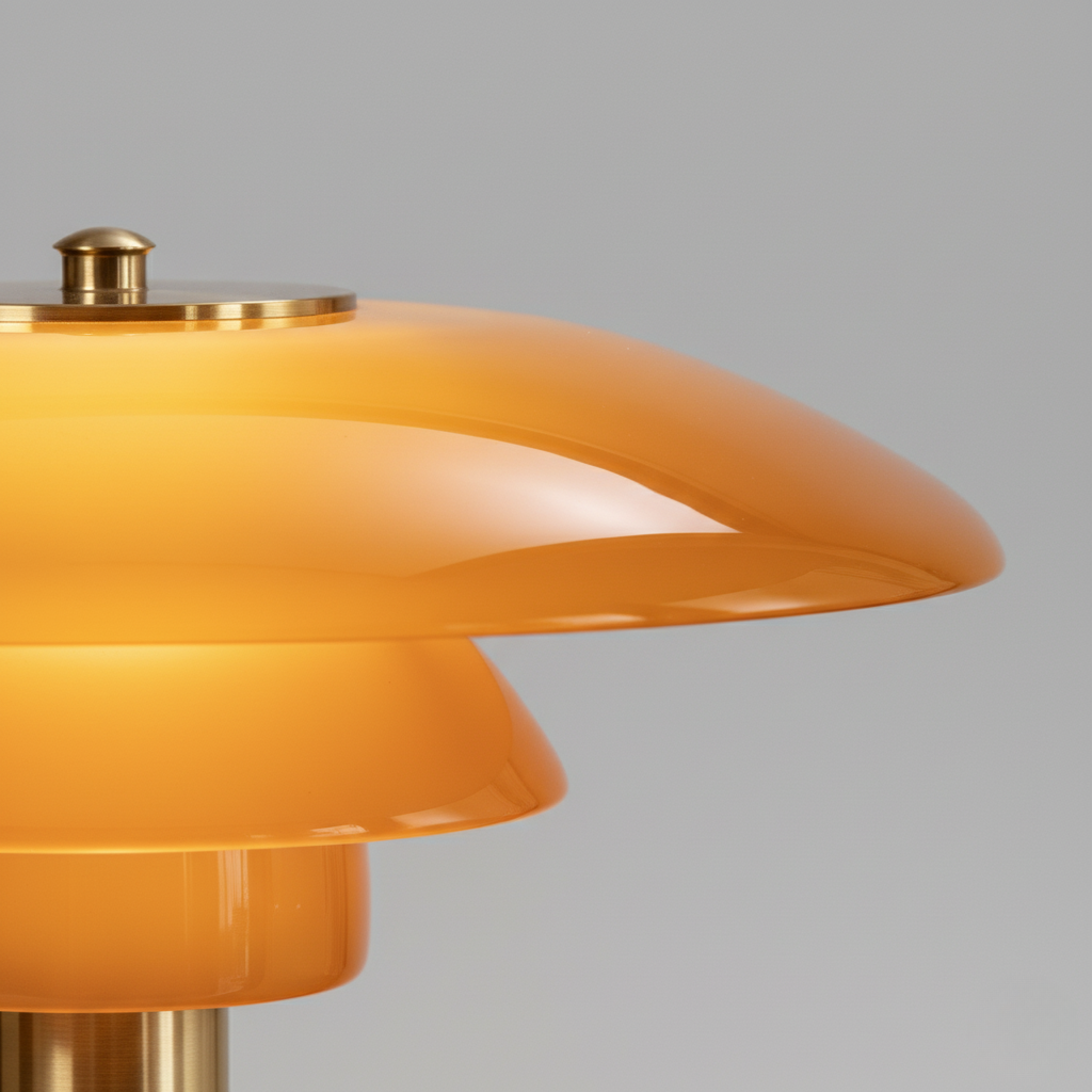 Lampe de bureau LED minimaliste, style nordique, pour un espace de travail zen et inspirant.