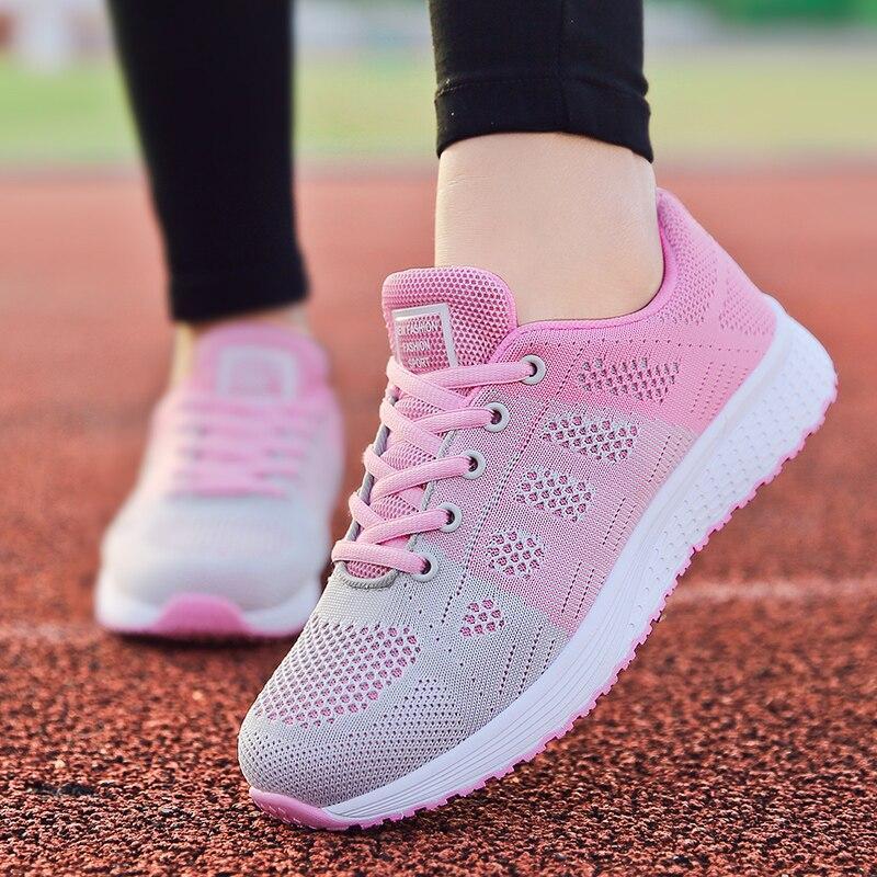Chaussures légères femme pour la marche, alliant confort, style et performance.