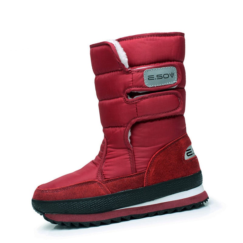 Chaussures bottes hiver femme, imperméables et antidérapantes, pour un confort optimal par temps froid et humide.