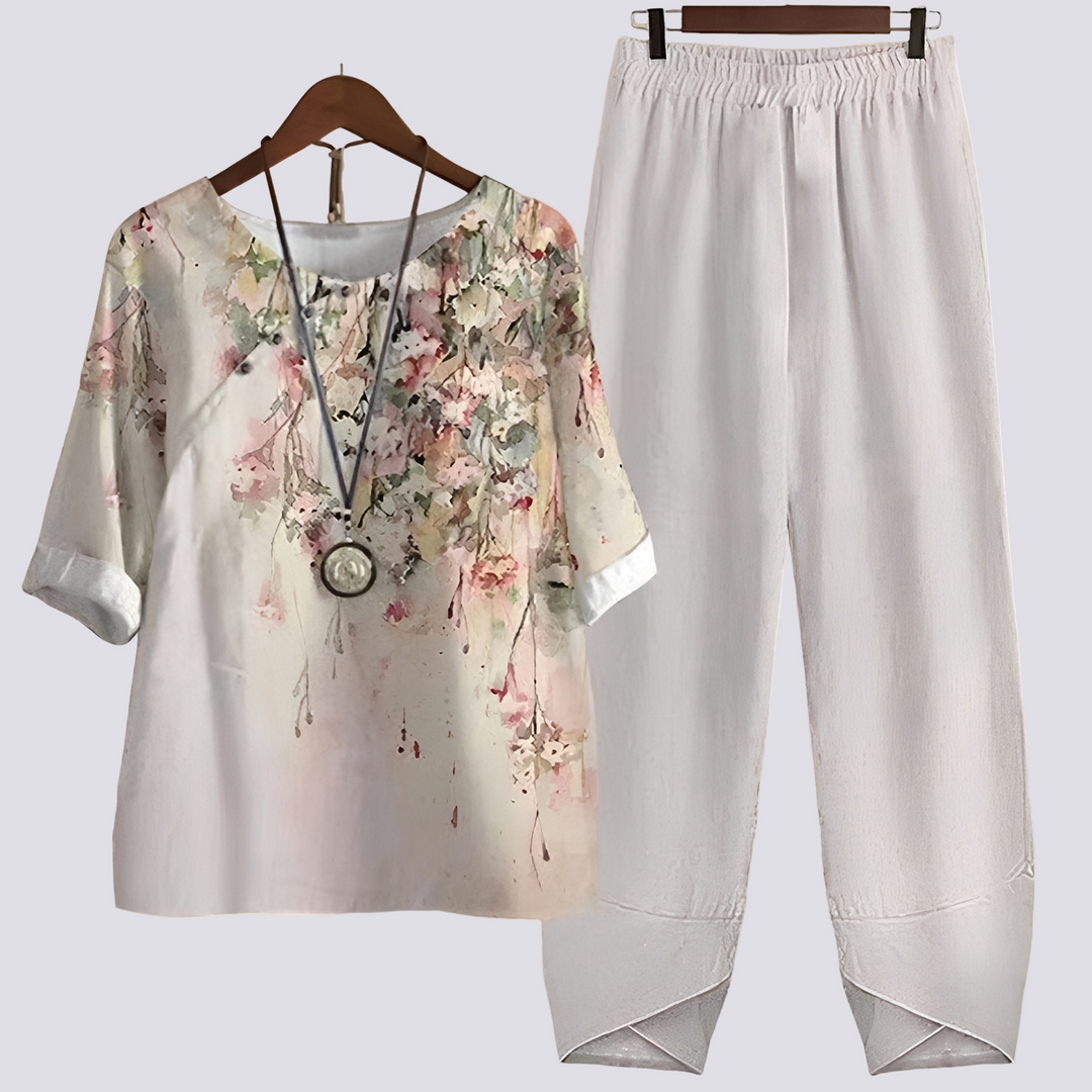 Tenue printanière-estivale: ensemble femme chic et décontracté avec motif distinctif.
