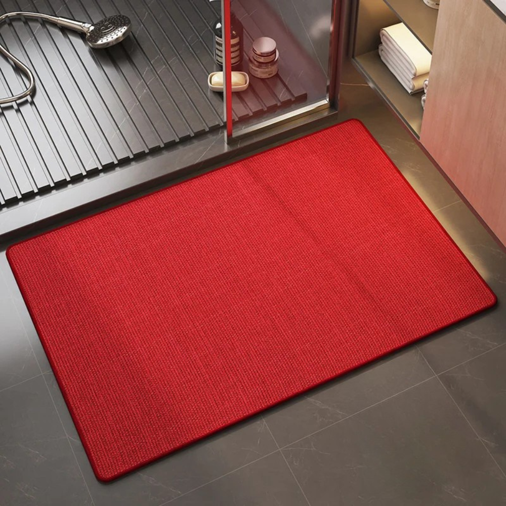 Tapis confort salle de bain, épais et doux, absorbant l'eau pour une sensation agréable sous les pieds.