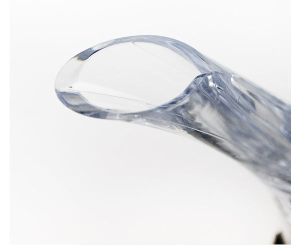 Accessoire vin élégant, l'aérateur qui transforme chaque dégustation en un véritable art.