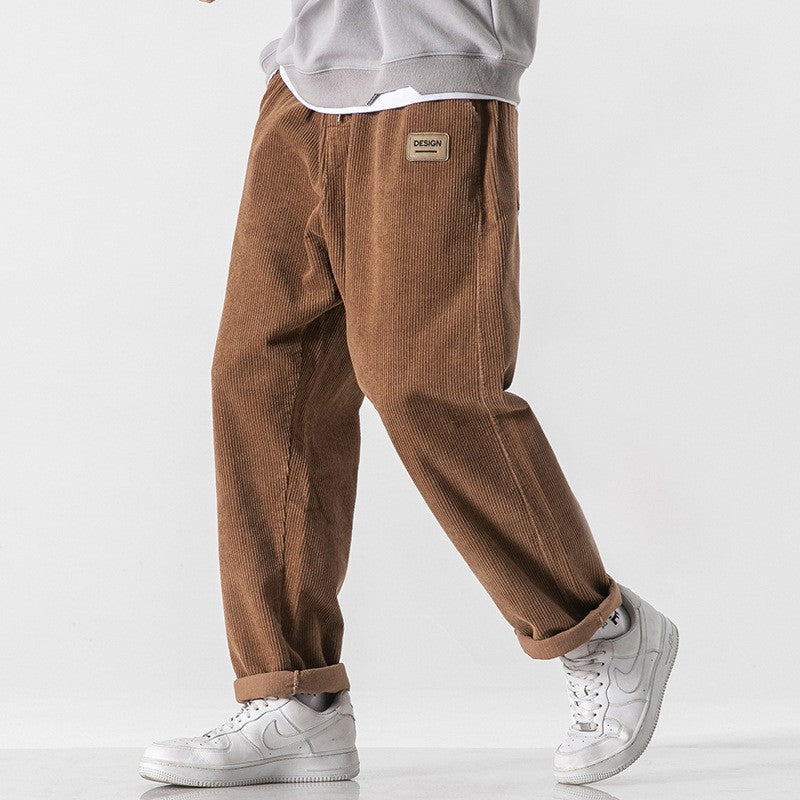 Pantalon homme texturé décontracté, coupe droite, idéal confort quotidien automne-hiver. Style polyvalent masculin.