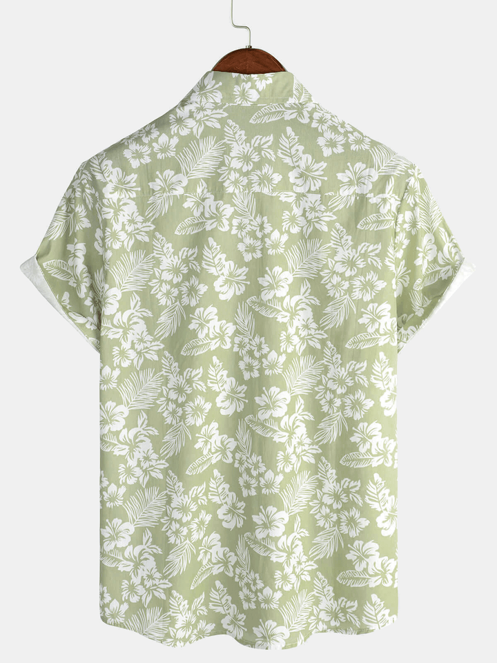 Chemise légère homme à design tropical fleuri, manches courtes, boutonnée, parfaite pour la mode d'été.