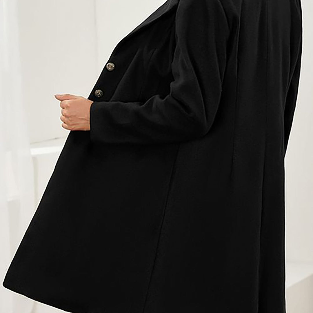 Manteau femme mode, design élégant et chaud, parfait pour un hiver chic et confortable en ville.