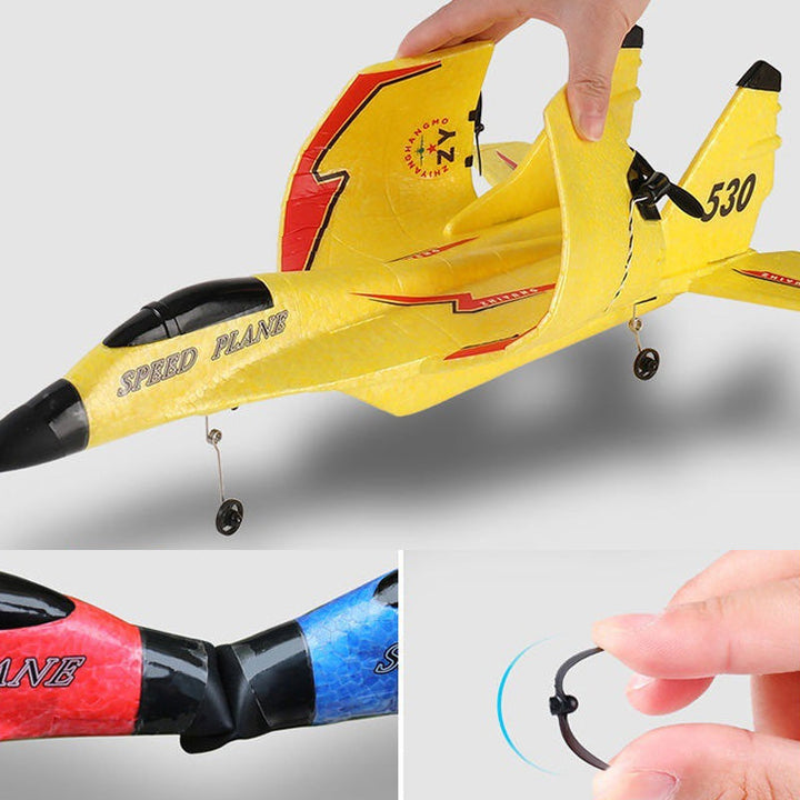 Jouet volant technologique : avion RC jaune et bleu, cadeau idéal pour enfant passionné d'aviation.