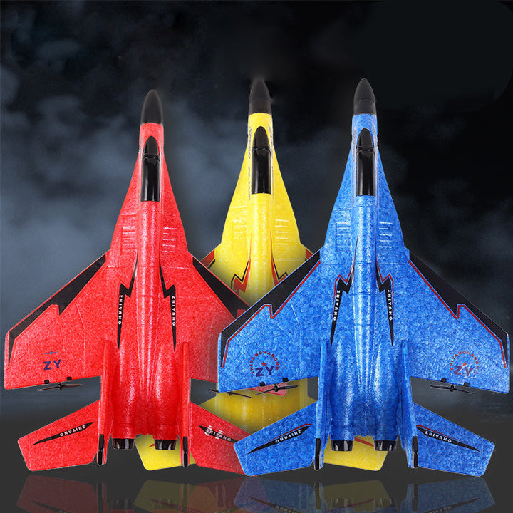 Avion RC jaune et bleu en plein vol, modèle réduit rapide pour sensations fortes et divertissement aérien.