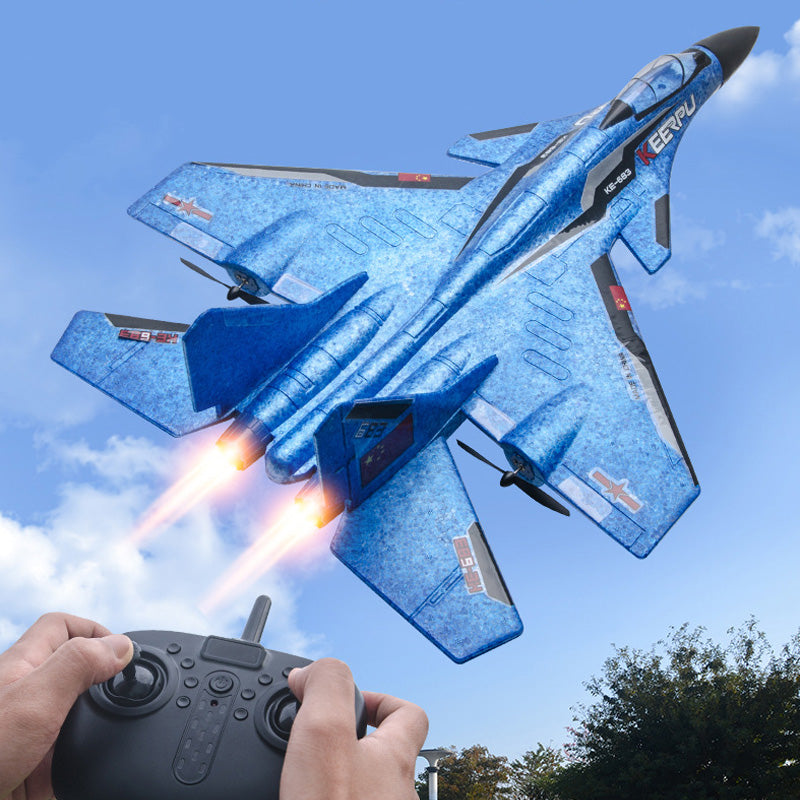 Avion télécommandé puissant pour pilote aventurier, jaune et bleu, prêt à s'envoler dans le ciel.