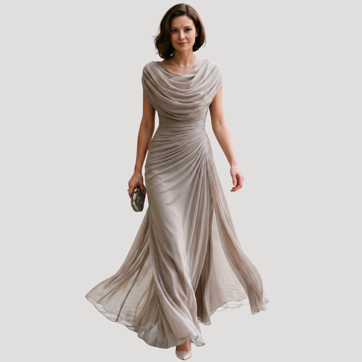 Robe longue femme élégante et fluide, drapée, parfaite pour soirée ou cérémonie. Mode chic.