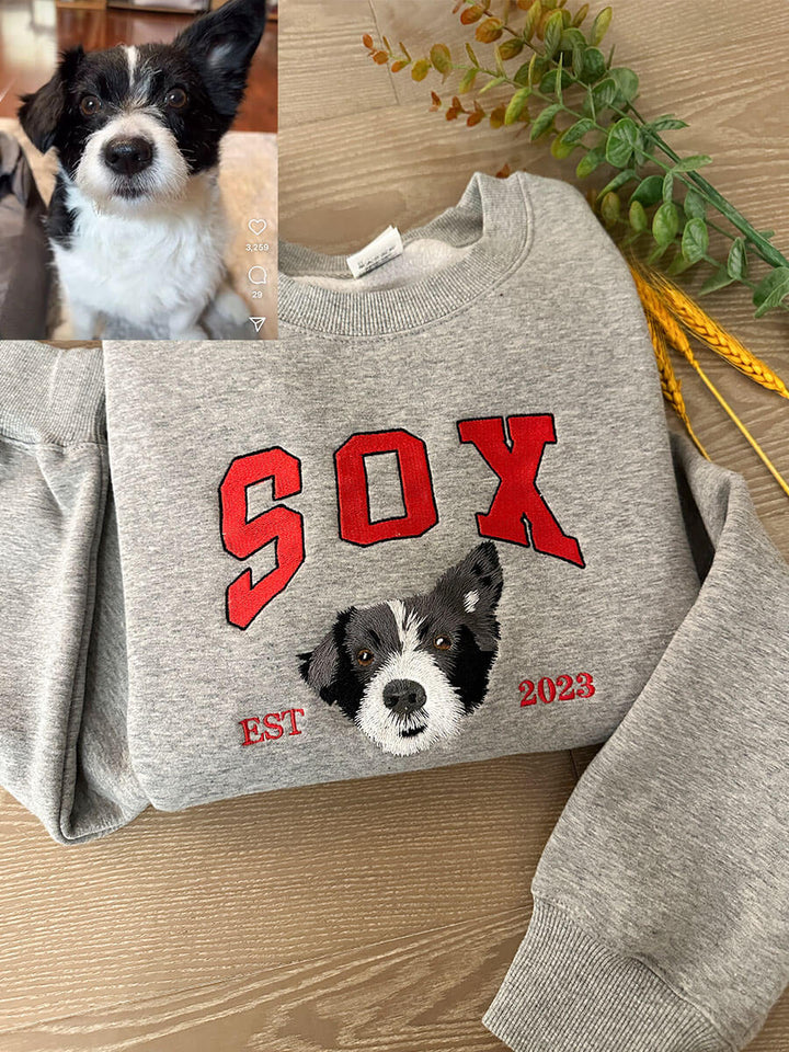 T-shirt personnalisé PetThread avec broderie animale détaillée, parfait pour les amoureux des bêtes. Mode unisexe.