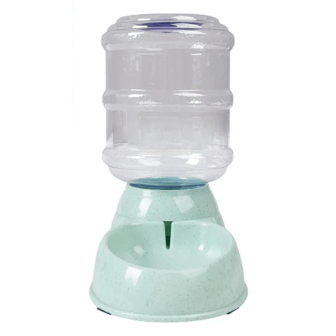 Abreuvoir automatique 3.75L pour chiens et chats, distribue de l'eau fraîche en continu.