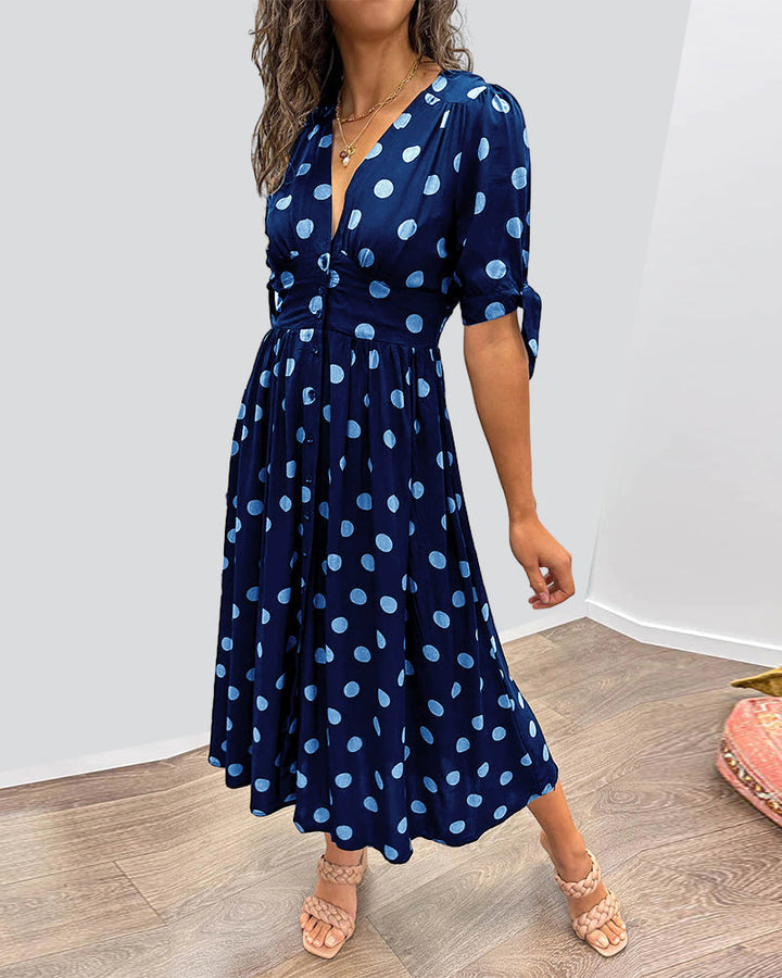 Superbe robe élégante femme, coupe midi, tissu fluide pour le confort printanier et estival.