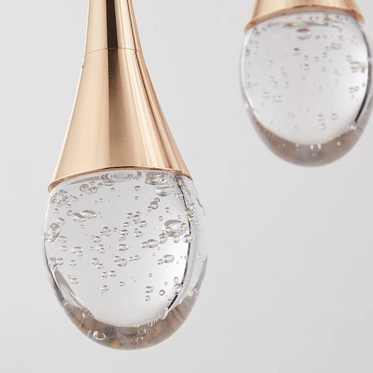 Plafonnier moderne en verre, style épuré, parfait pour décoration intérieure contemporaine et élégante.