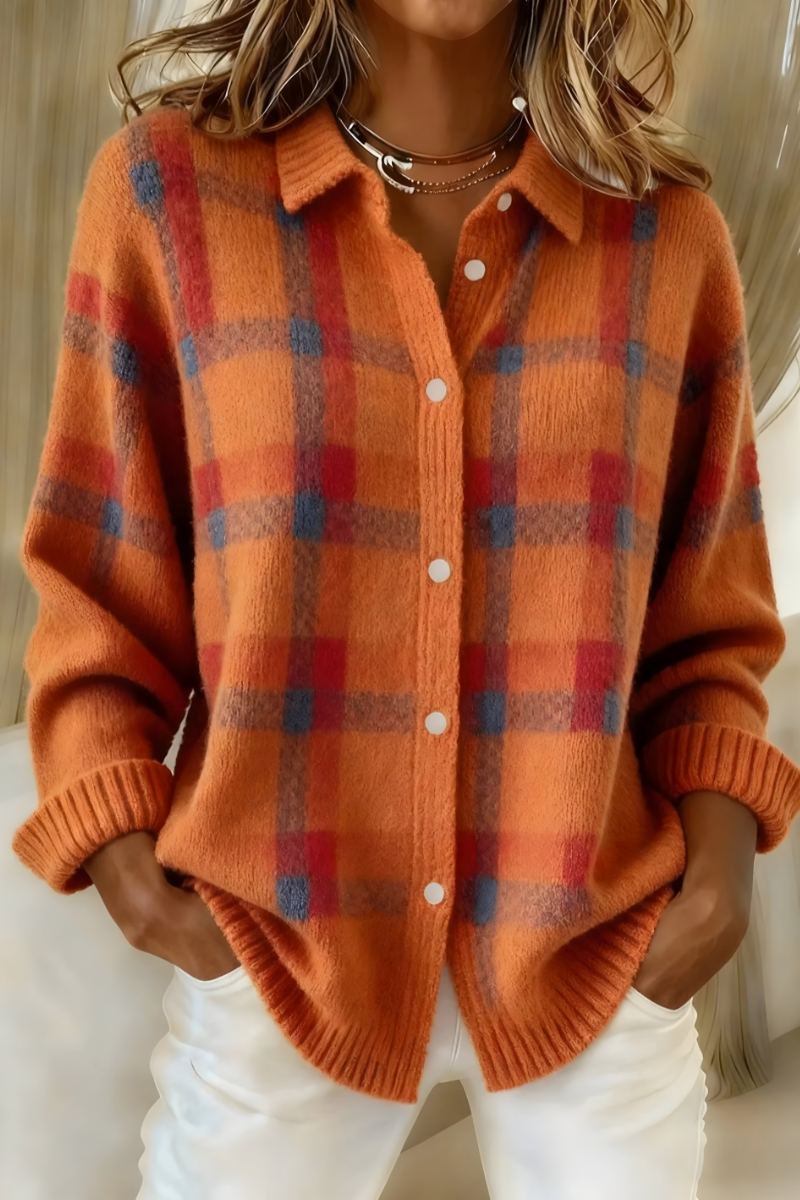 Cardigan femme à carreaux élégant et confortable, parfait pour superposition en automne hiver.