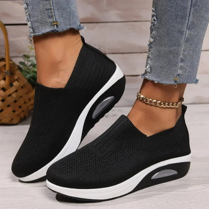 Baskets femmes style urbain, légères, offrent confort et bien-être optimal des pieds.