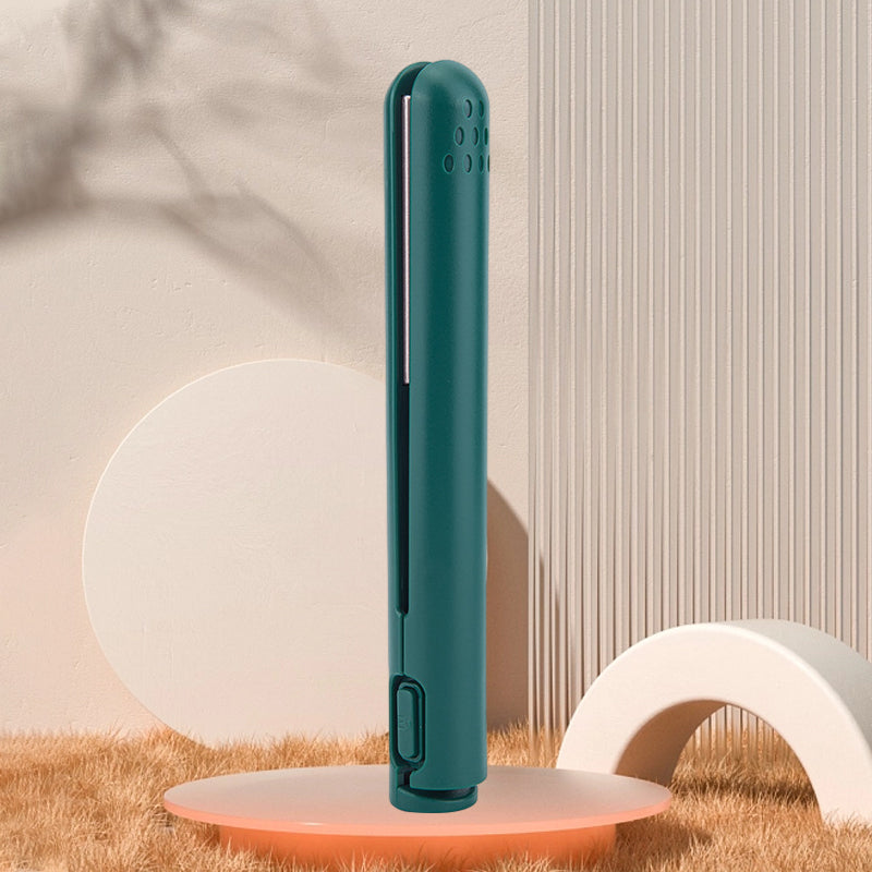 Outil de coiffure compact pour lisser ou boucler les cheveux, parfait pour le sac à main de voyage.