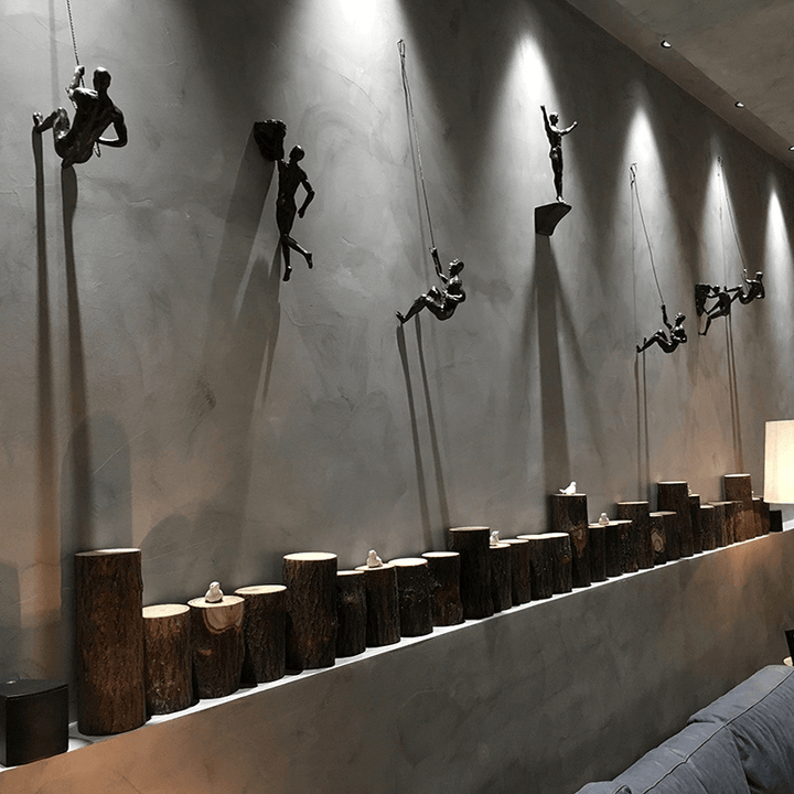 Art mural moderne Homme Grimpant, décoration intérieure unique, style contemporain. Sculpture design.