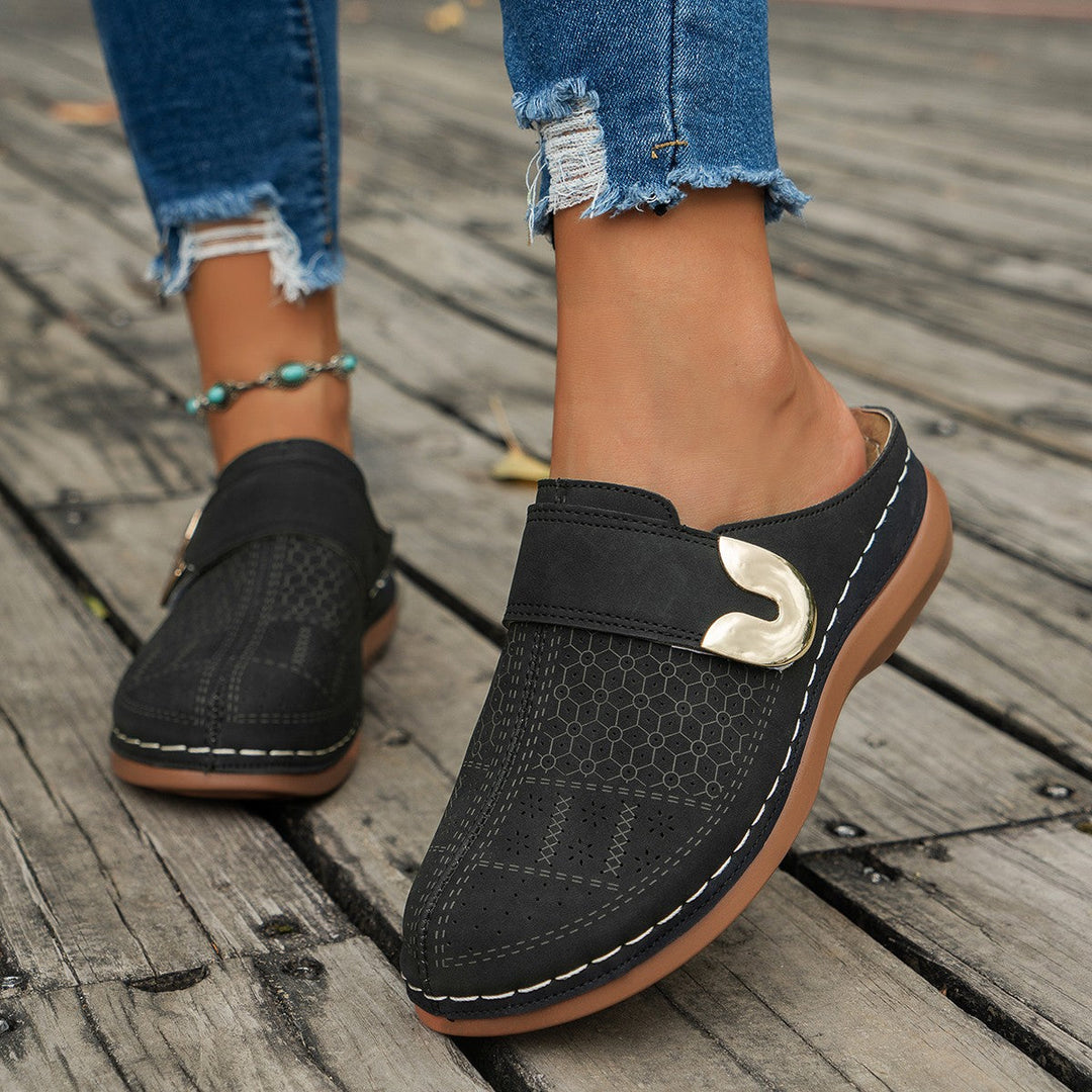 Pantoufles femme fermées ultra-confortables, parfaites pour l'hiver. Un cadeau idéal pour le bien-être à la maison.